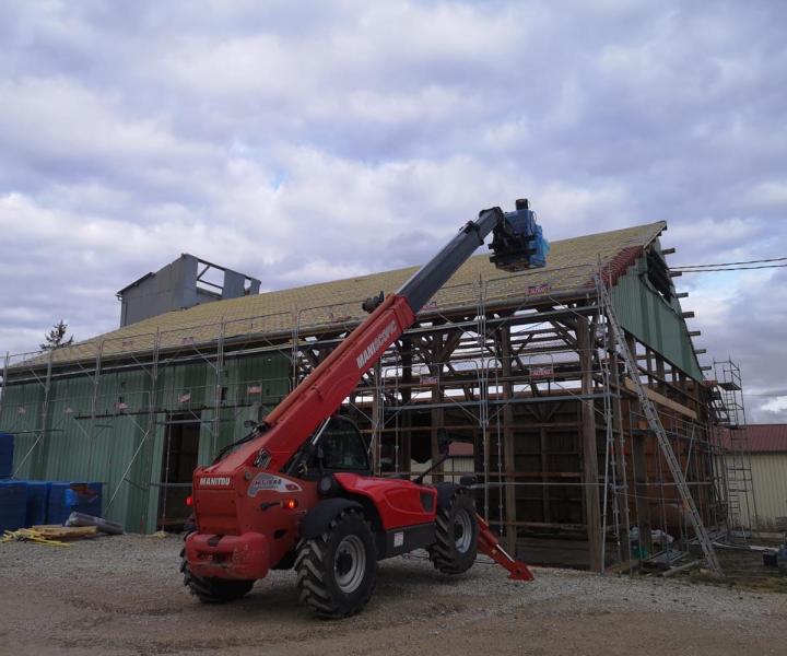 Installation de fenêtre de toit Velux  Estissac